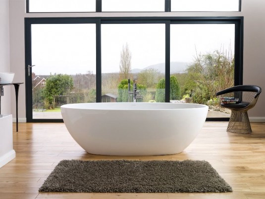 bathroom with a view-mountain