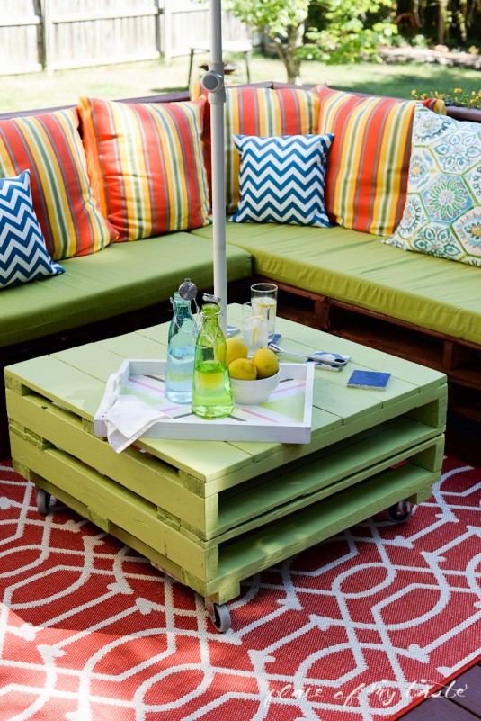 DIY-pallet-furniture-patio-makeover-www.placeofmytaste.com-2662