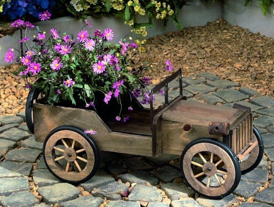 car planter