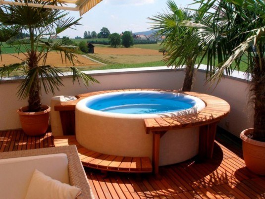 hot tub-round shape