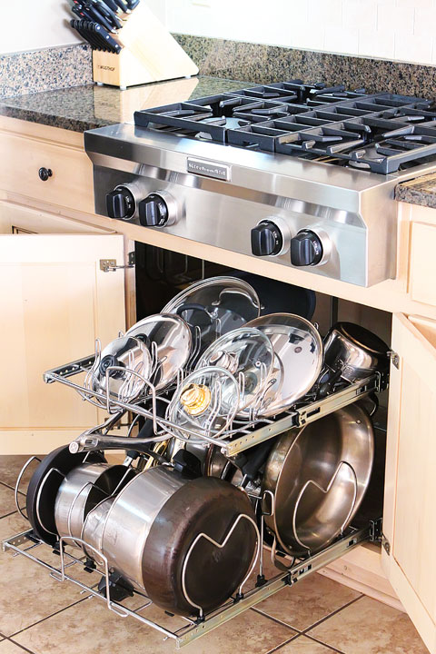 kitchen cabinet pots and pans organization