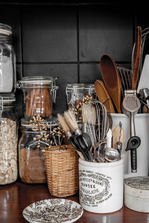 organization idea-cooking pots and mixing bowls