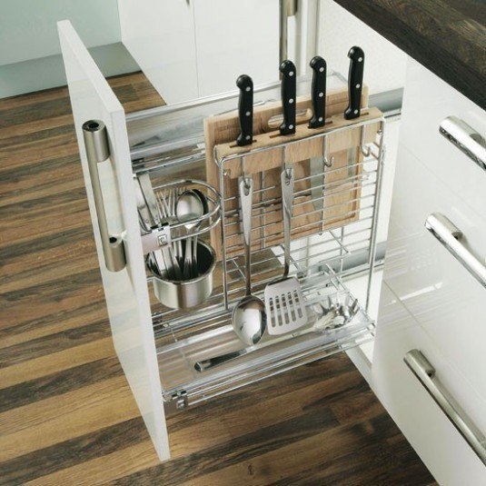 pull-out knife storage idea