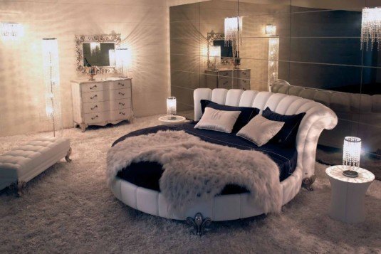 round bed-white and black