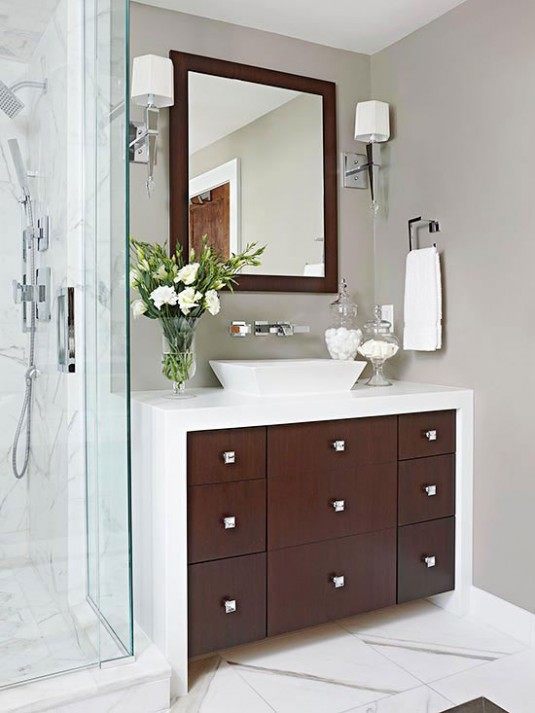 bathroom-white and brown