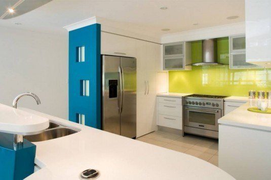 cucina-di-lusso-moderna-verde-e-azzurra