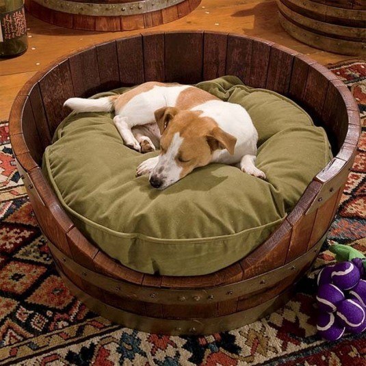 Wine-Barrel-Dog-Bed