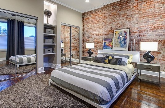 Beautiful-use-of-the-brick-accent-wall-in-modern-bedroom