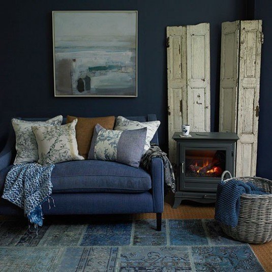 Indigo-Blue-Living-Room-Country-Homes-and-Interiors-Housetohome