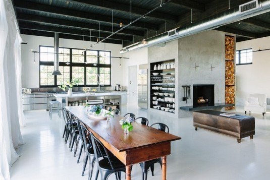 chic-industrial-interior-design-contemporary-penthouse-design-2