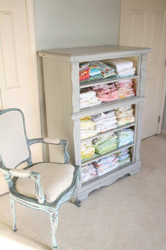 diy vintage towel storage idea