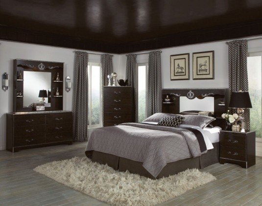 king bedroom 7