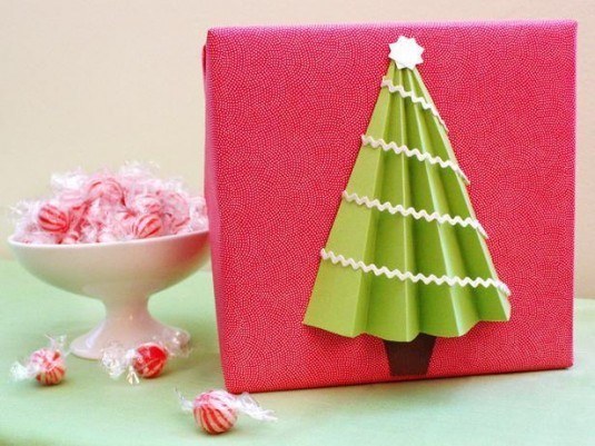 original_Morgan-Levine-tree-gift-wrap-beauty_s4x3_lg