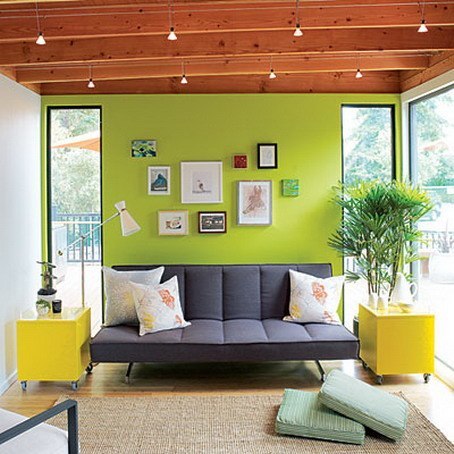Green-Wall-Themes-and-Dark-Modern-Sofa-Sets-in-Small-Living-Room-Interior-Design