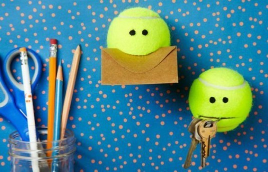 6-ways-to-use-tennis-ball-1