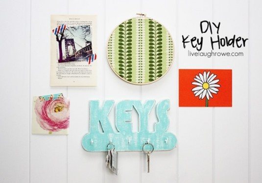 Fabulous-DIY-Key-Holder-with-livelau