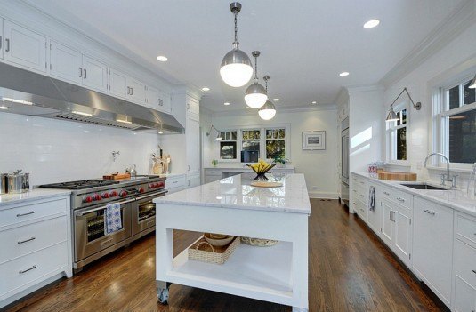 Giving-the-industrial-idea-of-kitchen-islands-on-wheels-a-beautiful-modern-makeover