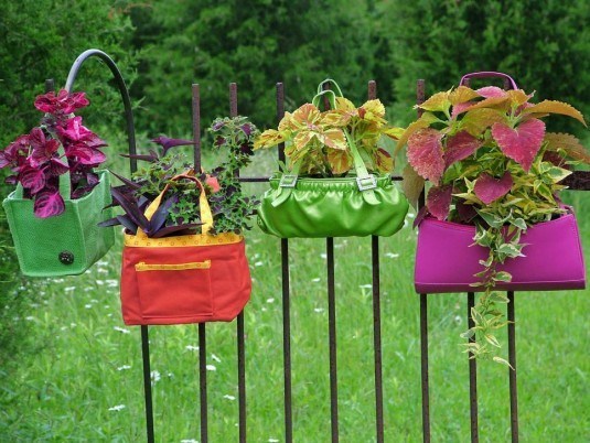 Original-Nancy-Ondra_unique-container-garden-purses_s4x3.jpg.rend.hgtvcom.966.725