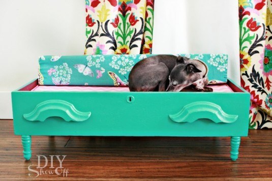 Creative-Ways-to-Recycle-Your-Old-Dresser-Drawers6