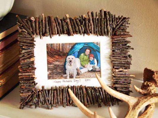 17-DIY-Picture-Frames-4