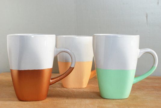 DIY-Paint-Dipped-Mugs-The-Merrythought1
