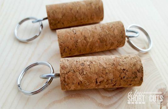 Wine-cork-key-chains-3