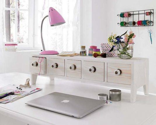 diy-home-office-organization-ideas-desk-mini-drawers-table-lamp