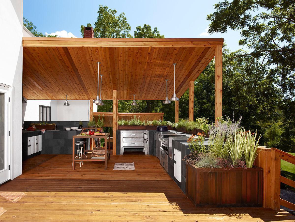 10 Remarkable Outdoor Kitchen Designs That Will Make You Say WoW