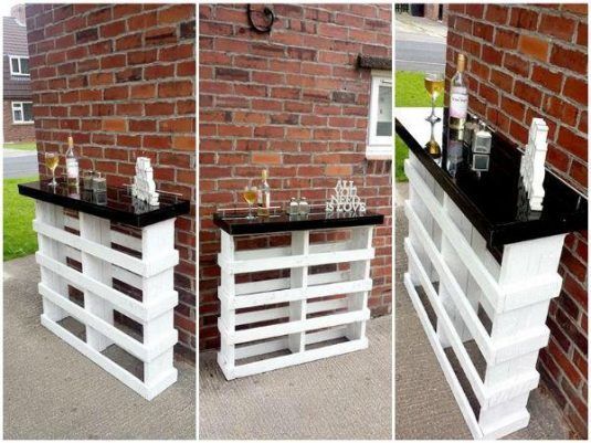 upcycled-pallet-bar-table-for-outdoor
