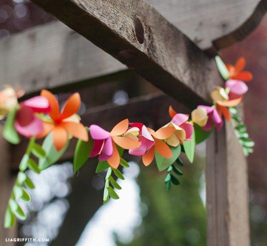 Summer_Garland_Paper_Flowers