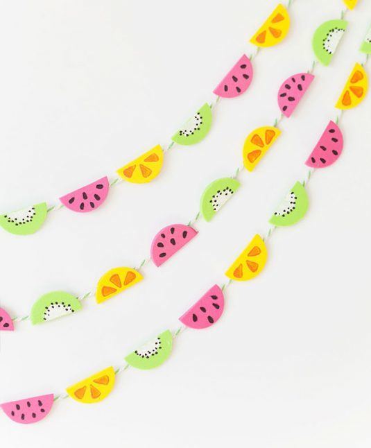 summer-diys-fruit-garland