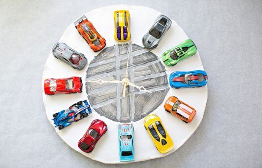 2-diy-clay-car-clock