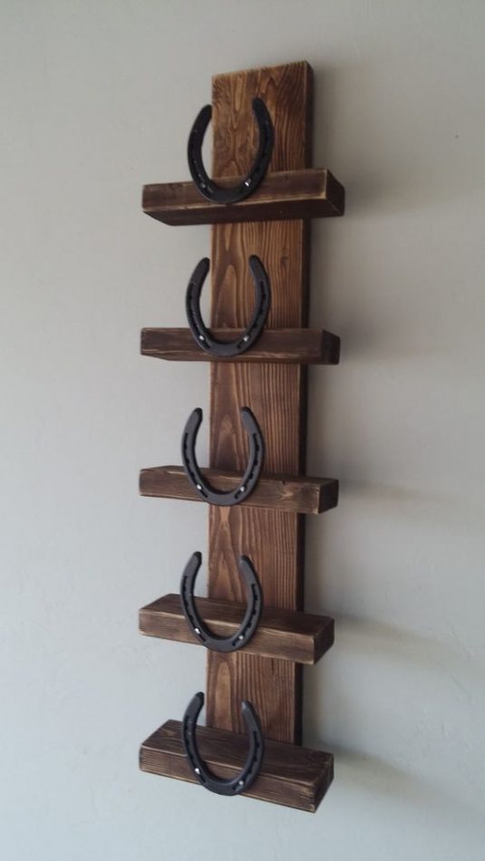 18-diy-horseshoe-to-home-decor-4