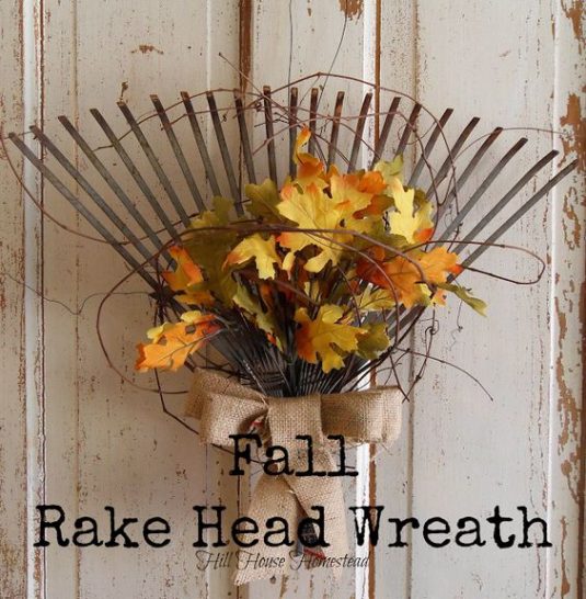 diy-projects-ideas-fall-wreaths-rake-head-autumn-wreath-craft-via-hill-house-homestead