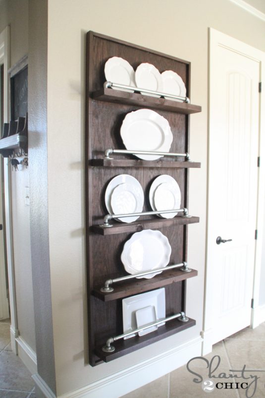 Industrial-Pipe-Plate-Rack-DIY