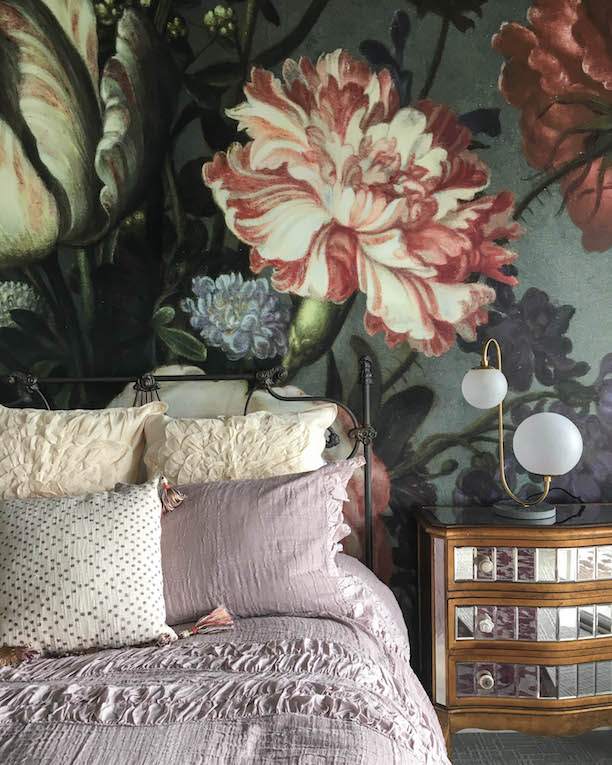 Bold Floral Wall Ideas That Will Add Elegance To Any Space