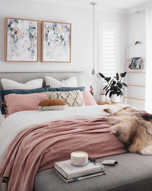 Blush And Navy Interior Ideas Feature The Latest Trend In The Right Way