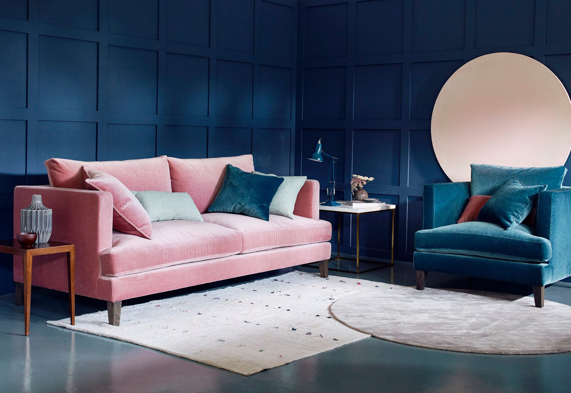 Blush And Navy Interior Ideas Feature The Latest Trend In The Right Way