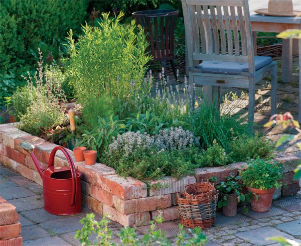 rolling elevated planter box: u-garden raised planter