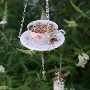 DIY Cheap Garden Decor To Bring A Whole New Look