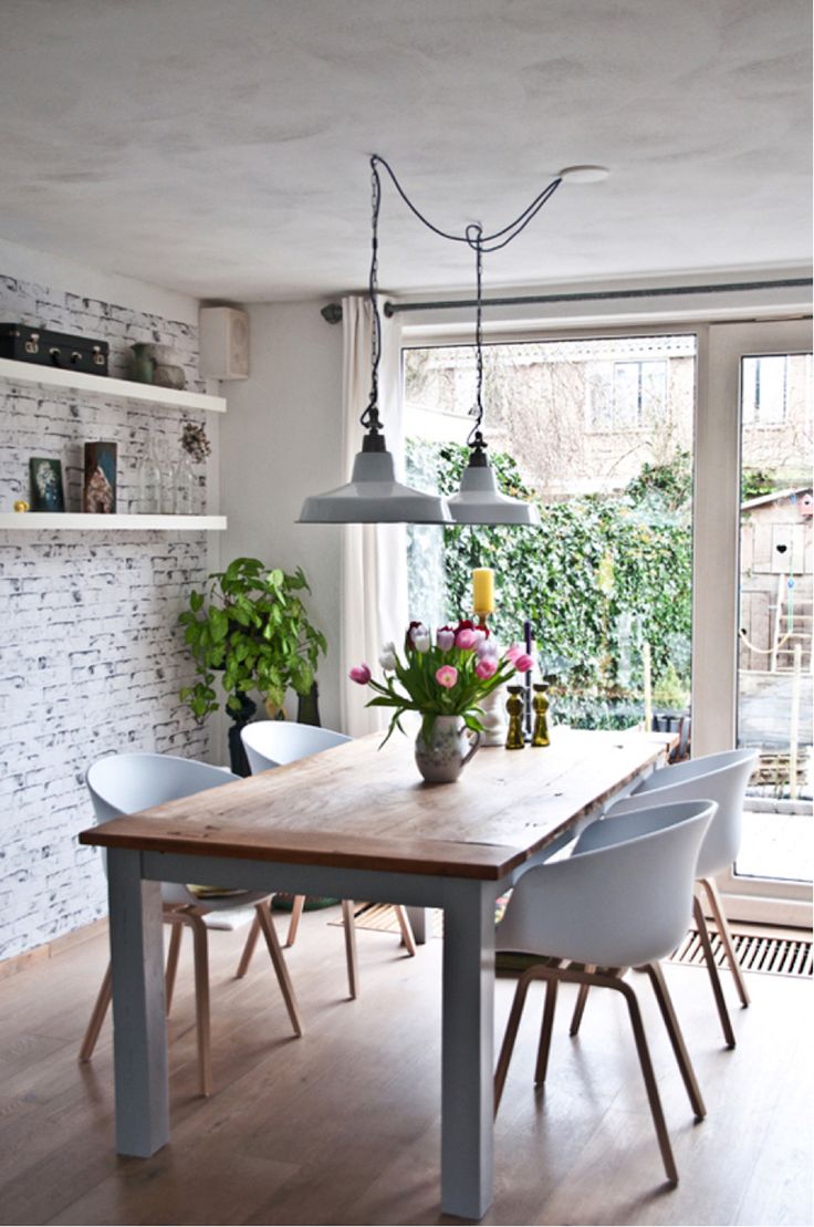 Helpful Small Dining Room Tips To Maximize The Comfort