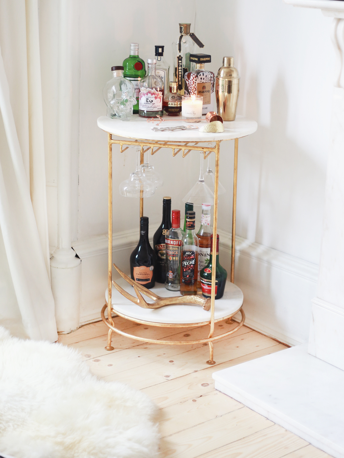 Small Home Bar Ideas To Make Your Home More Welcoming