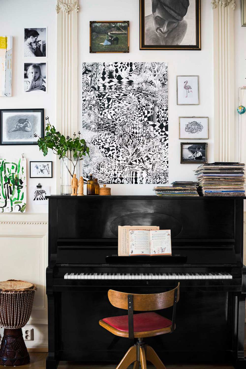 Professionals' Secrets: Piano Decor Ideas To Make Yours Pop