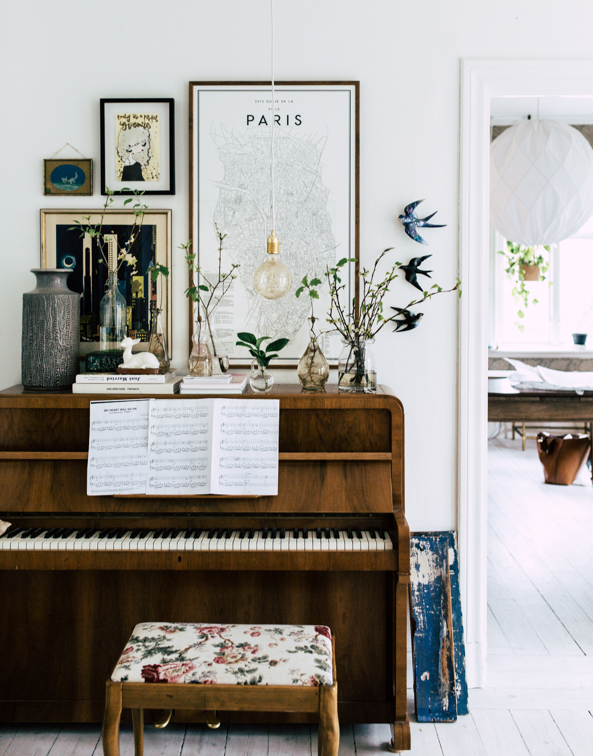 Professionals&#039; Secrets: Piano Decor Ideas To Make Yours Pop