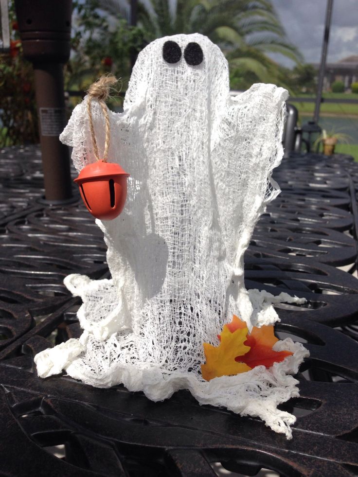 How To Make A DIY Halloween Ghost For Cheap?