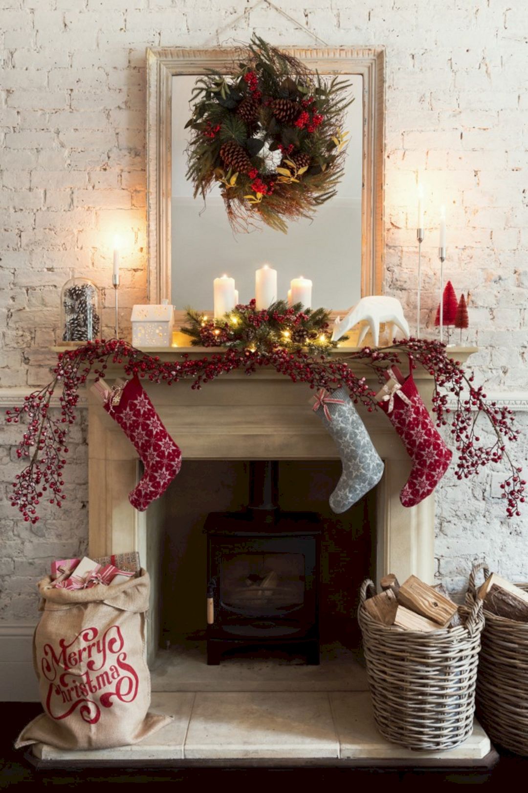 Living Room Christmas Decor Ideas And Tips For Bringing ...