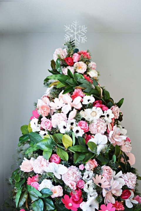 Outstanding Floral Christmas Tree Ideas That Prove This Is The Ultimate