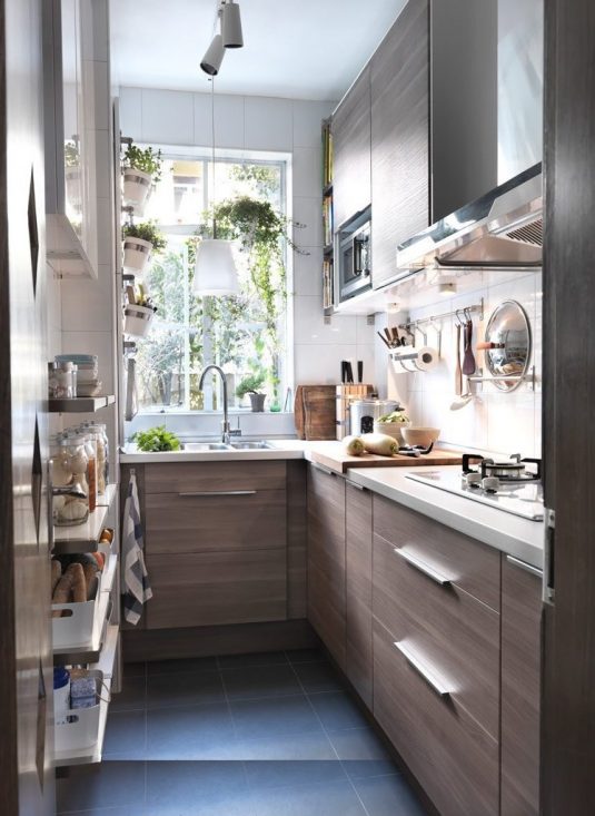 Narrow Kitchen Designs To Use The Space In An Efficient Way
