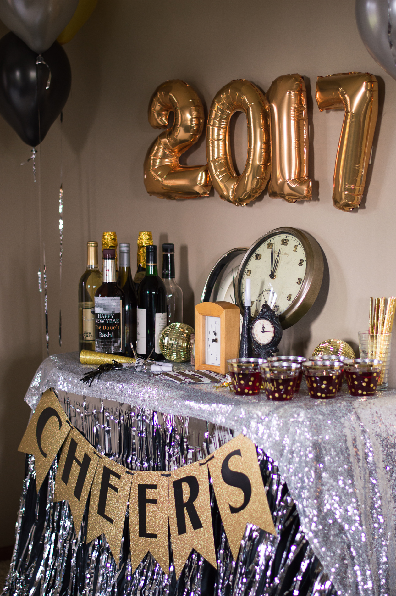 New Year Party Decor Ideas To Make Your Guests Say Wow