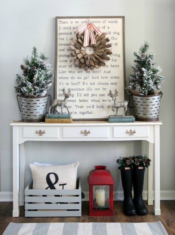 tv console christmas decor ideas